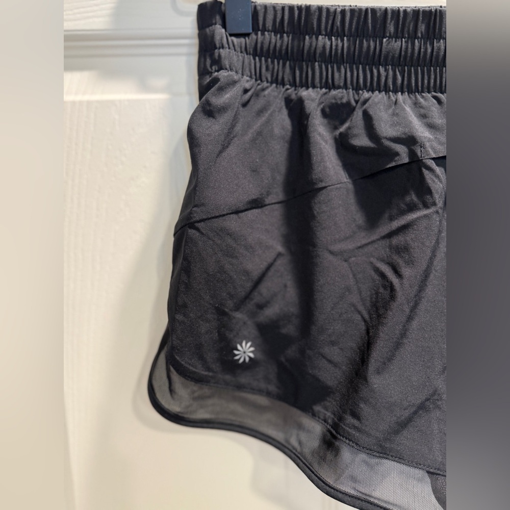 Athleta Mesh Racer Run 2.5" Short in Black-Size XXS-NWT - Picture 11 of 11